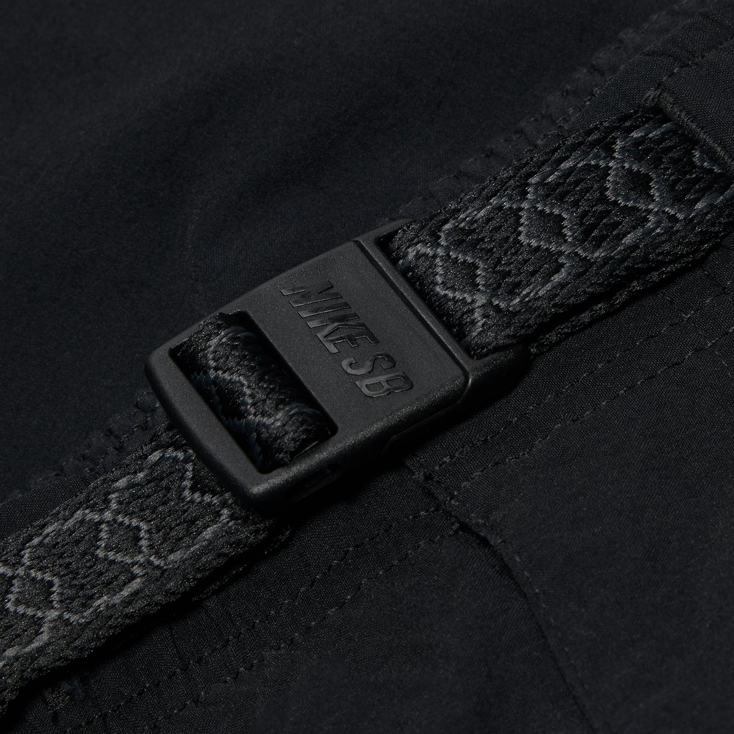 Nike SB Kearny Cargo Skate Pants (Black/White)