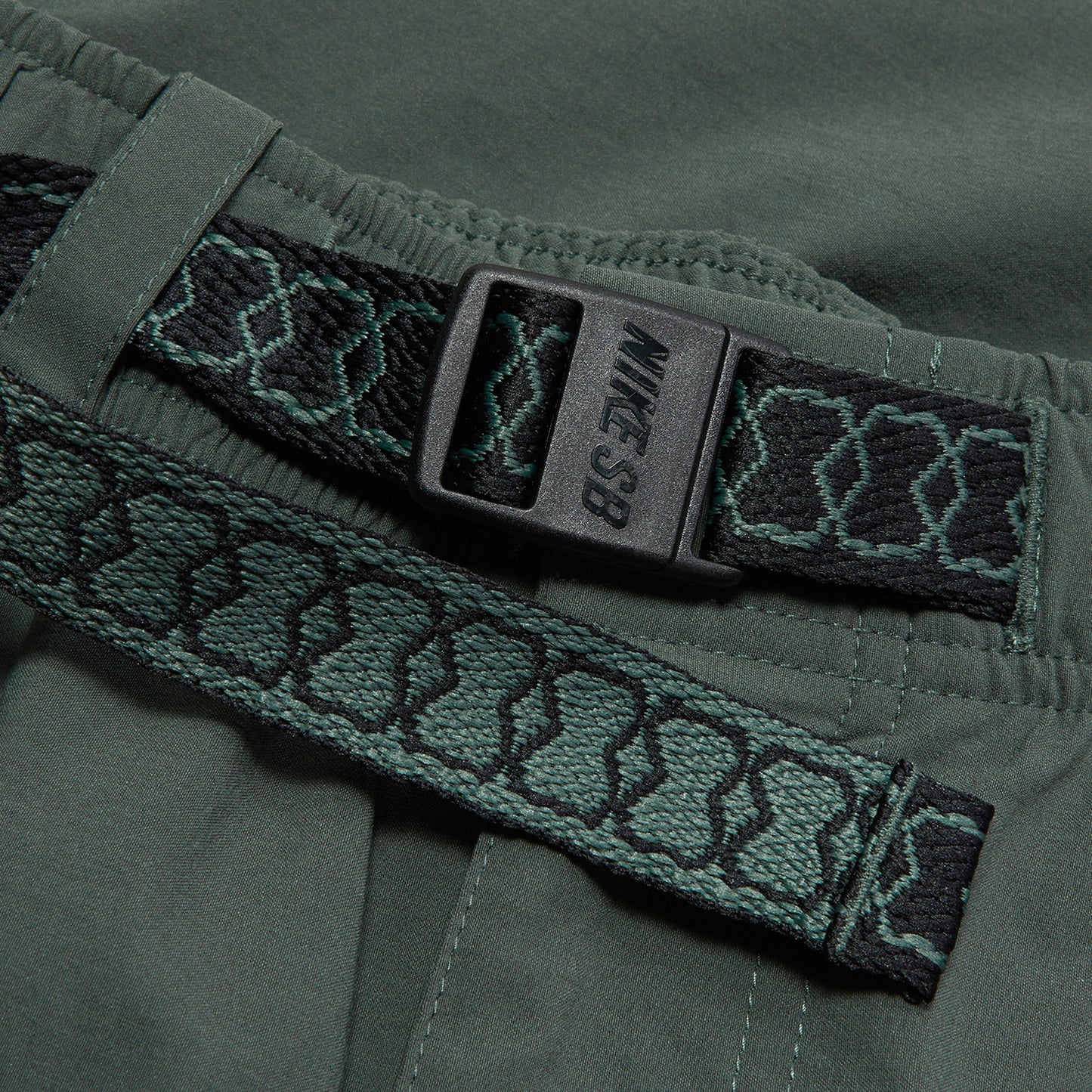 Nike SB Kearny Cargo Skate Pants (Vintage Green/White)