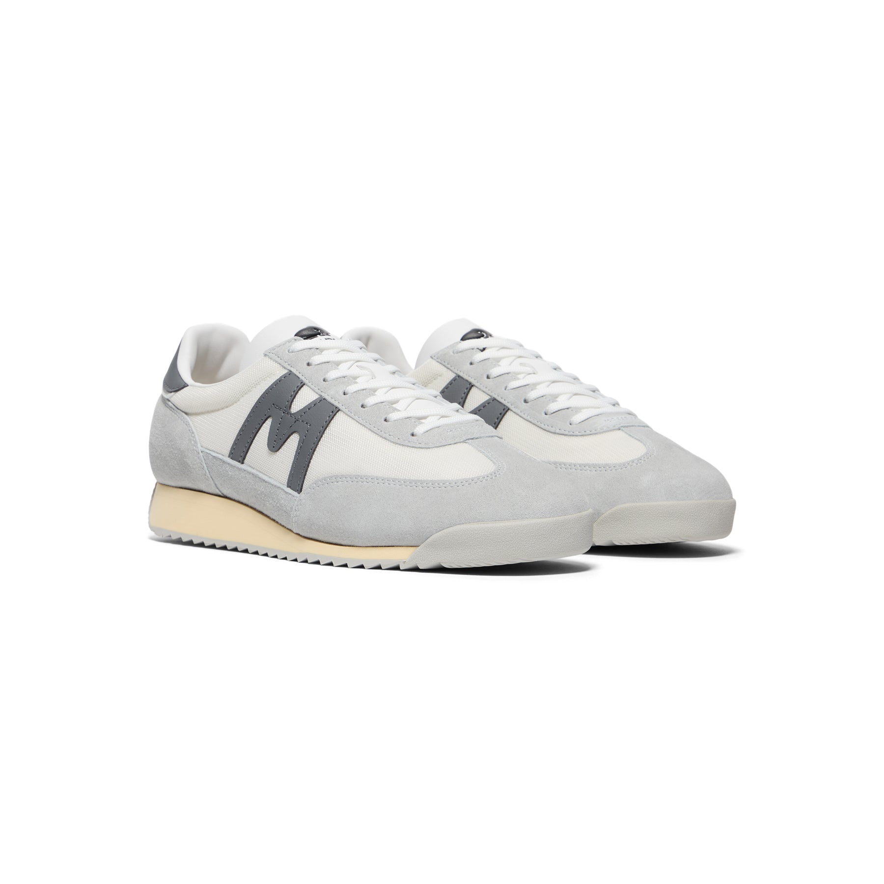 Karhu Mestari (Dawn Blue/Smoked Pearl)