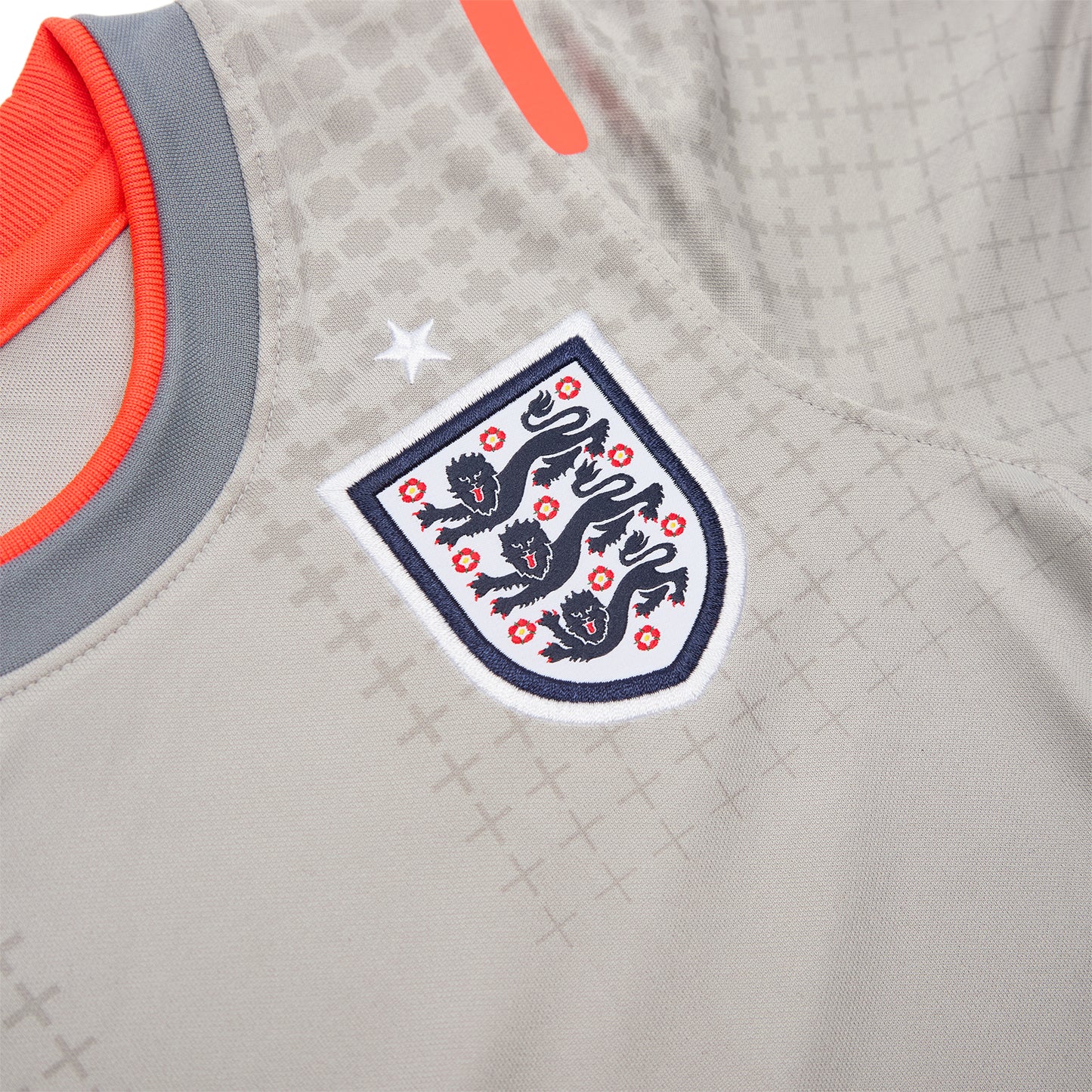 Nike x England x Palace Kids' Short-Sleeve Soccer Top (Pewter Grey/Bright Crimson)