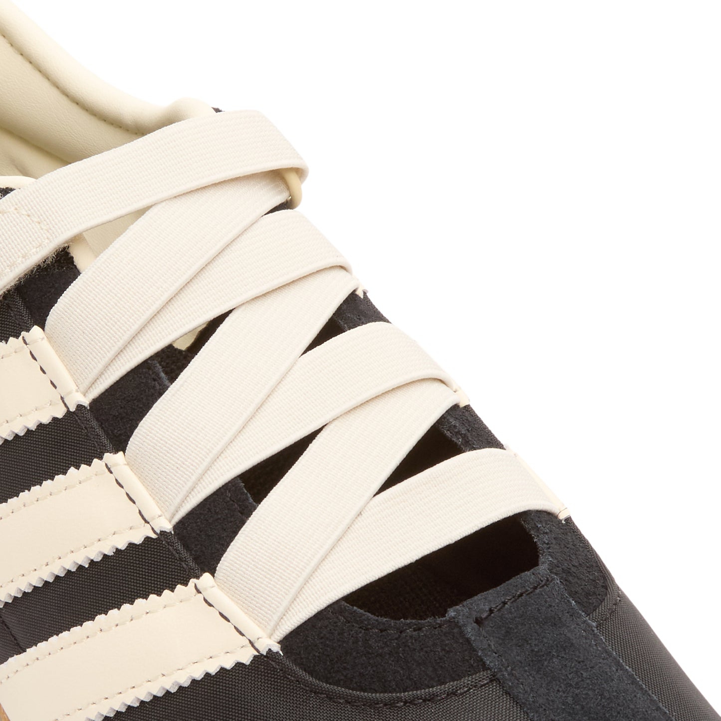 adidas Tokyo MJ W  (Cblack/Crewht/Goldmt)