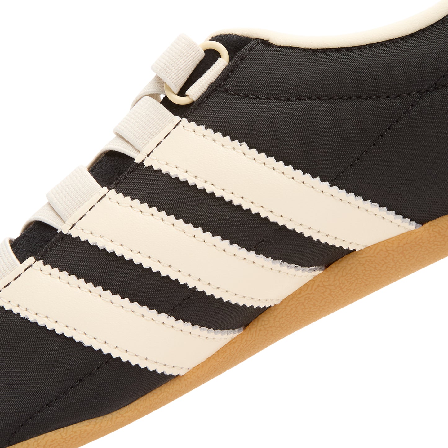 adidas Tokyo MJ W  (Cblack/Crewht/Goldmt)
